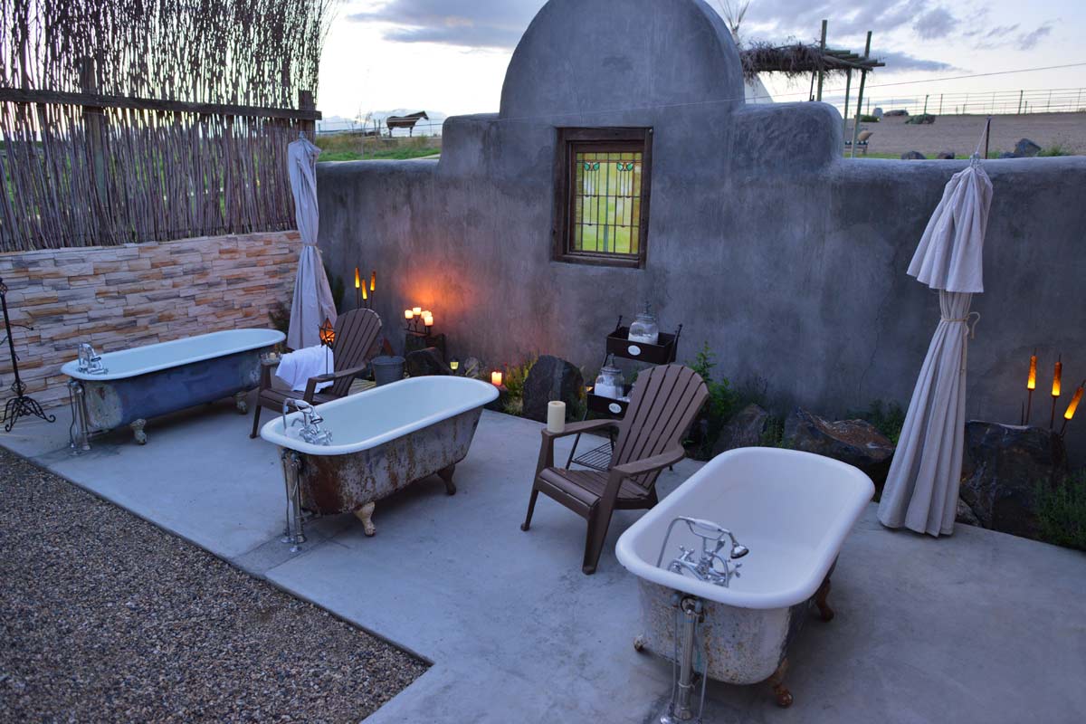 Restore yourself –  Warm soothing waters, delicately scented bath salts, a gentle breeze through the willows and nothing but the wide open skies above – there’s no better way to end a day in the wine country.